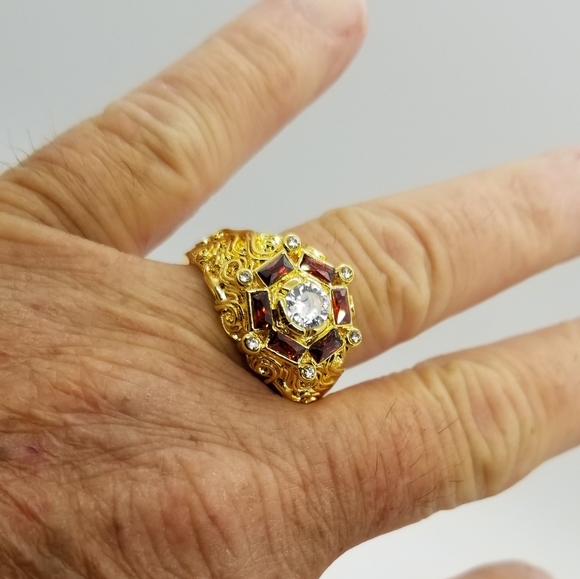 Mans Ring - Picture 1 of 6